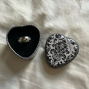 Brighton silver Friendship Ring black enamel with hearts and rhinestones 5 new